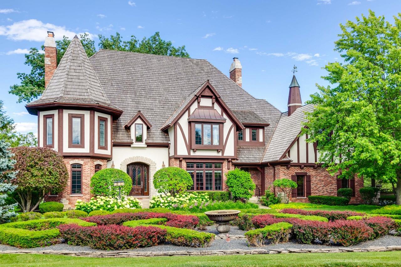 4465 Kettering Dr., Long Grove, IL 60047