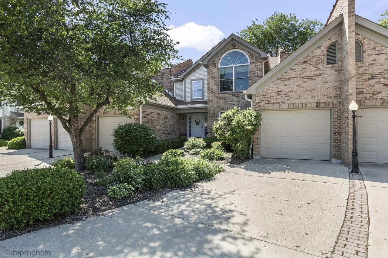 1916 W Ashbury Ln. #A, Inverness, IL 60067