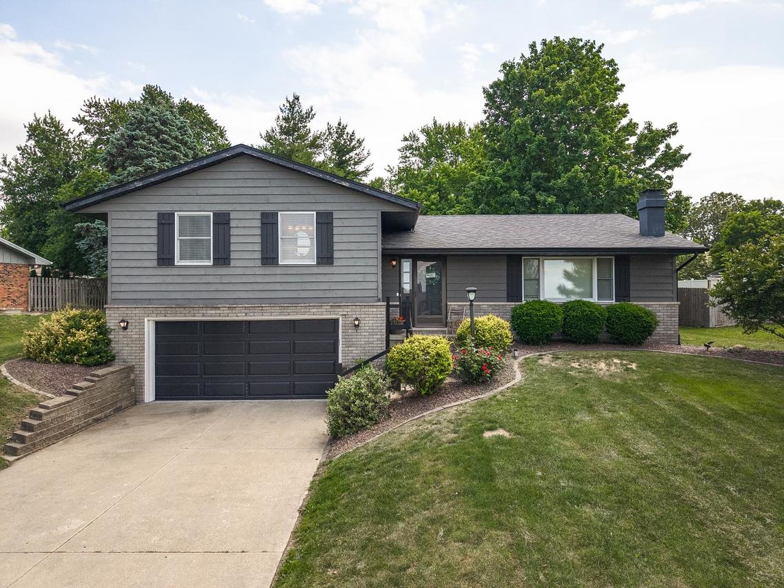 113 Boulder Dr., Gridley, IL 61744