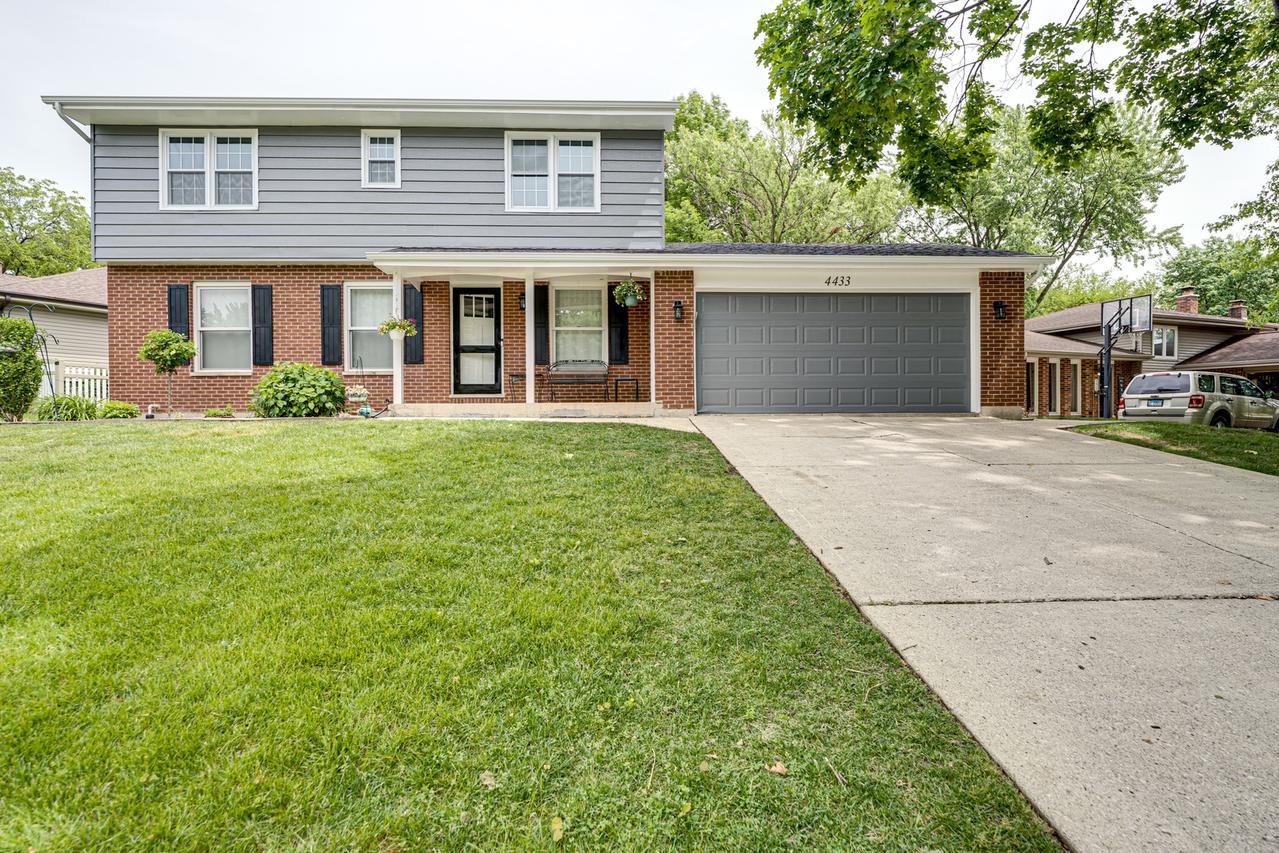 4433 Normandy Dr., Lisle, IL 60532