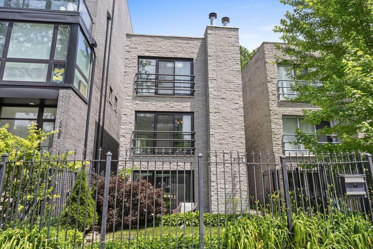 1757 N Campbell Ave., Chicago, IL 60647