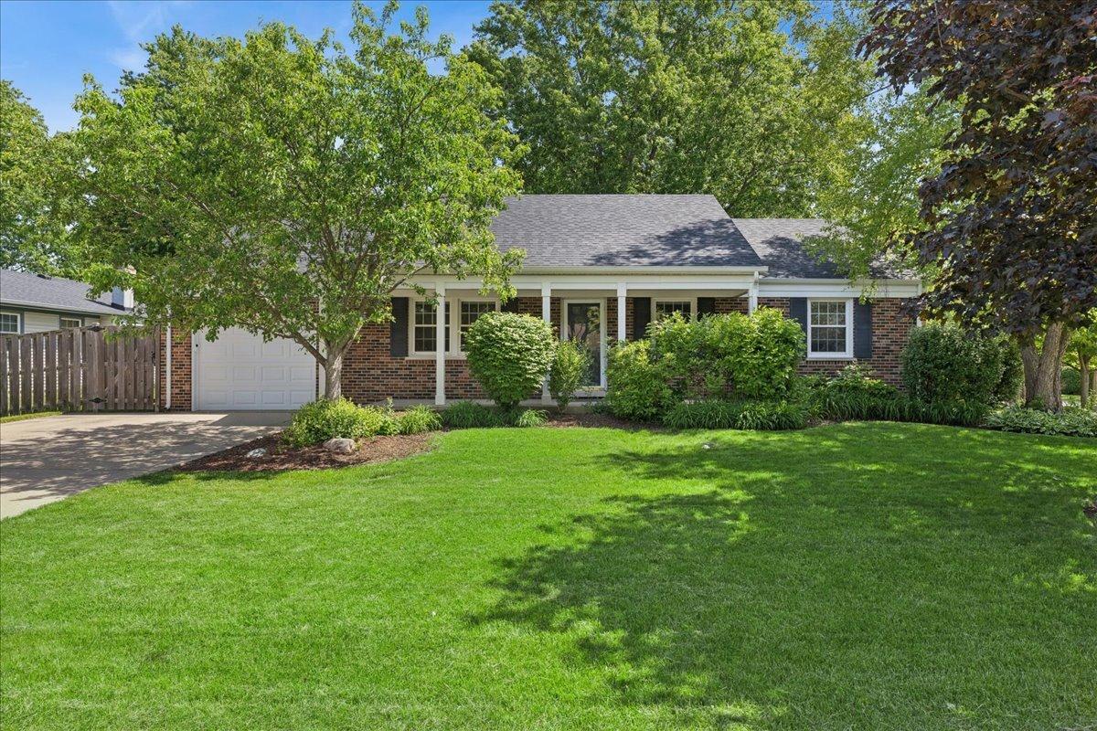 720 Checker Dr., Buffalo Grove, IL 60089