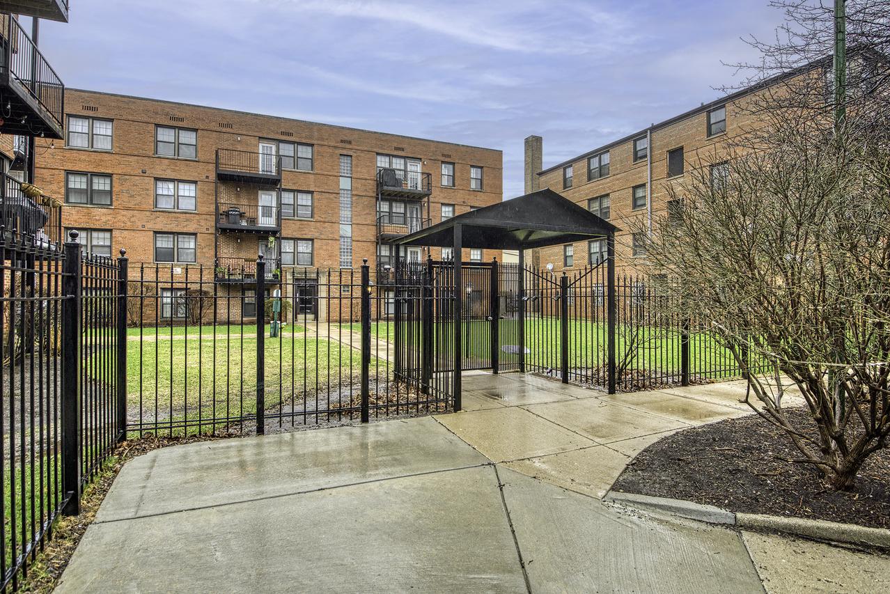 5232 N Campbell Ave. #1A, Chicago, IL 60625
