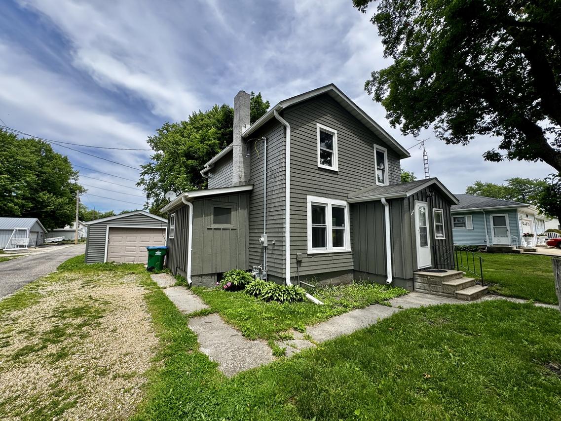 404 4th St., Mendota, IL 61342