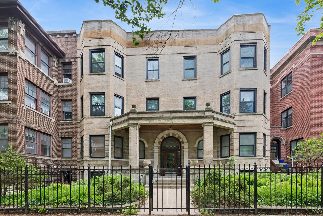 1229 W North Shore Ave. #3W, Chicago, IL 60626