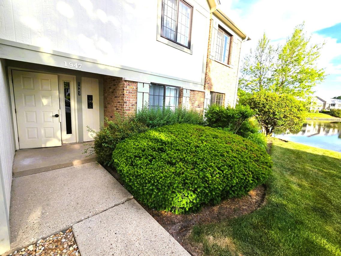 1947 N Brice Ct. #2, Palatine, IL 60074