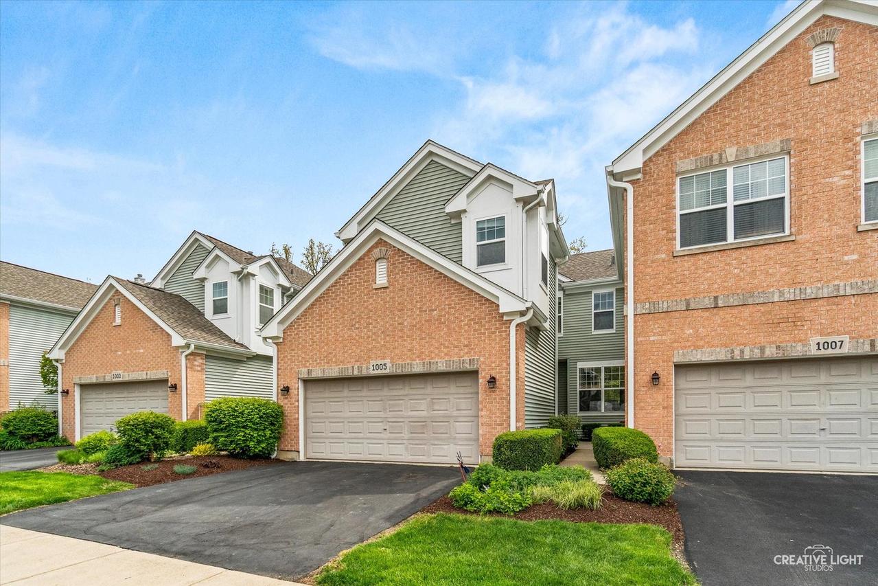 1005 Hummingbird Way, Bartlett, IL 60103