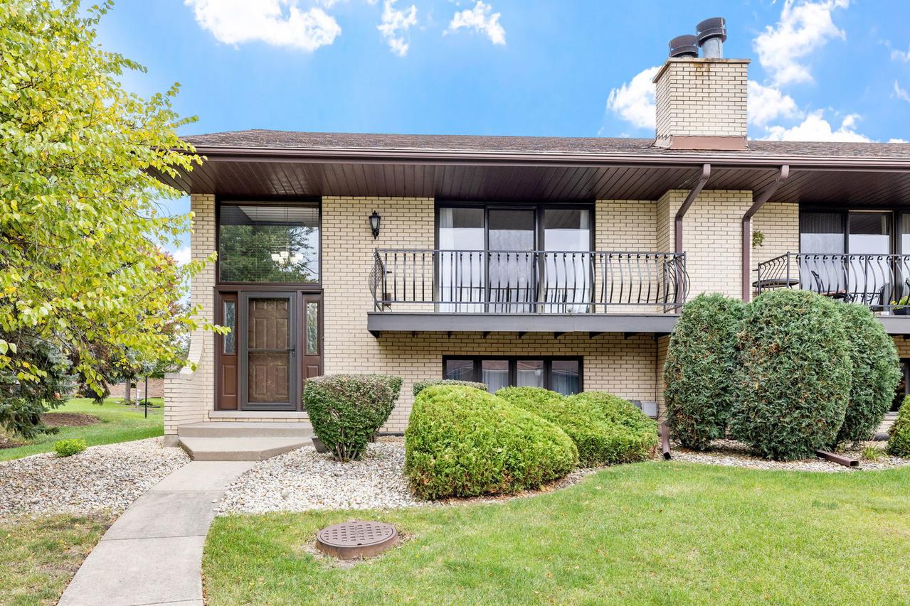 15602 Violet Ct. #31, Orland Park, IL 60462