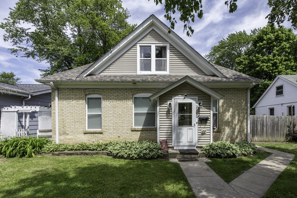 2607 Gideon Ave., Zion, IL 60099