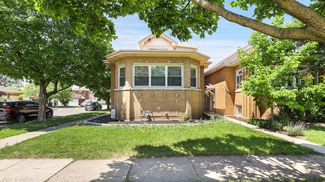 1648 Wisconsin Ave., Berwyn, IL 60402