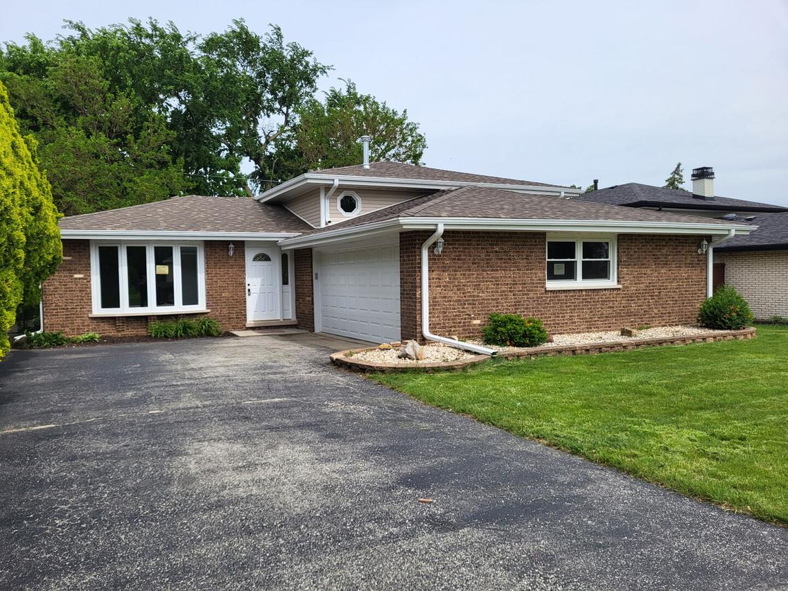 7547 Blazer Ave., Justice, IL 60458