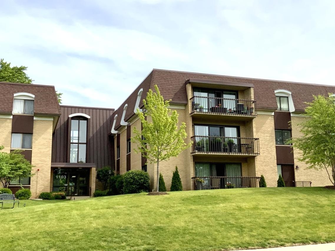 1103 N Mill St. #109, Naperville, IL 60563