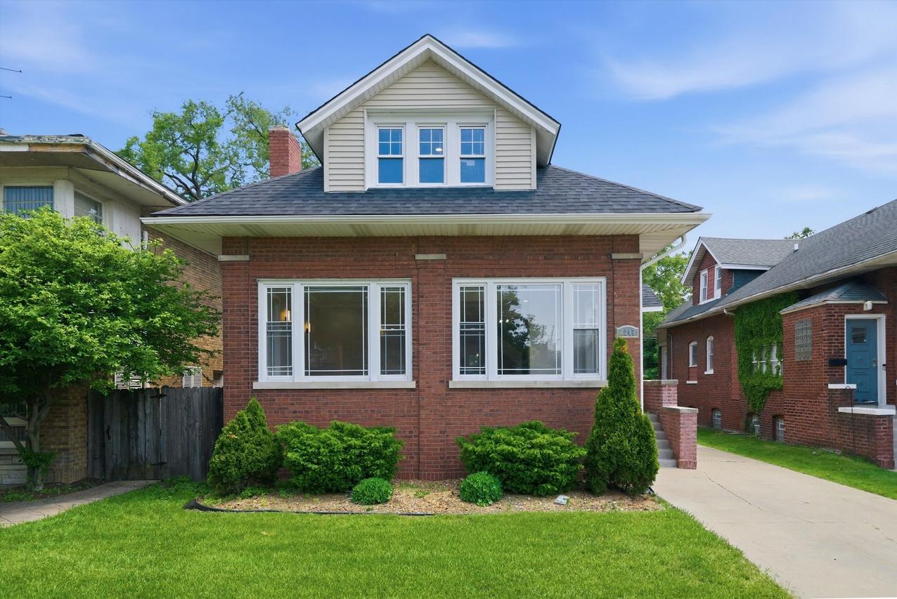 7247 S Luella Ave., Chicago, IL 60649