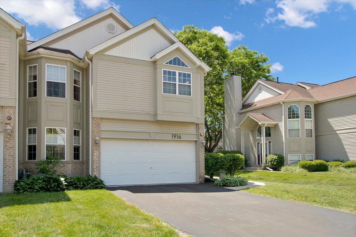 1916 Tamahawk Ln., Naperville, IL 60564