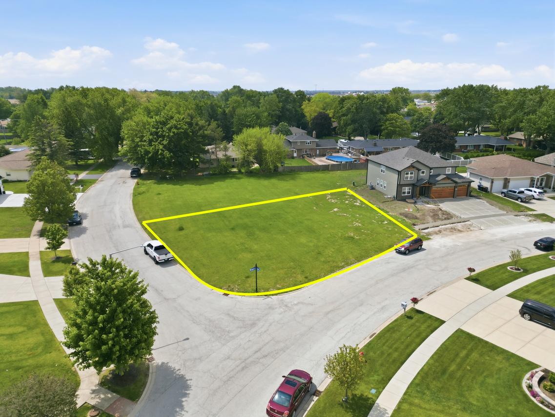 806 W Westgate Dr., Peotone, IL 60468