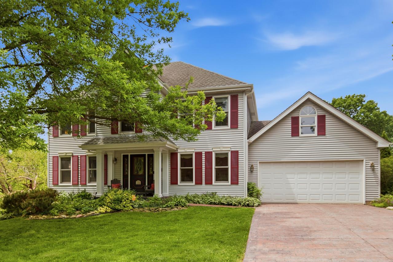 260 Hillhurst Dr., Cary, IL 60013