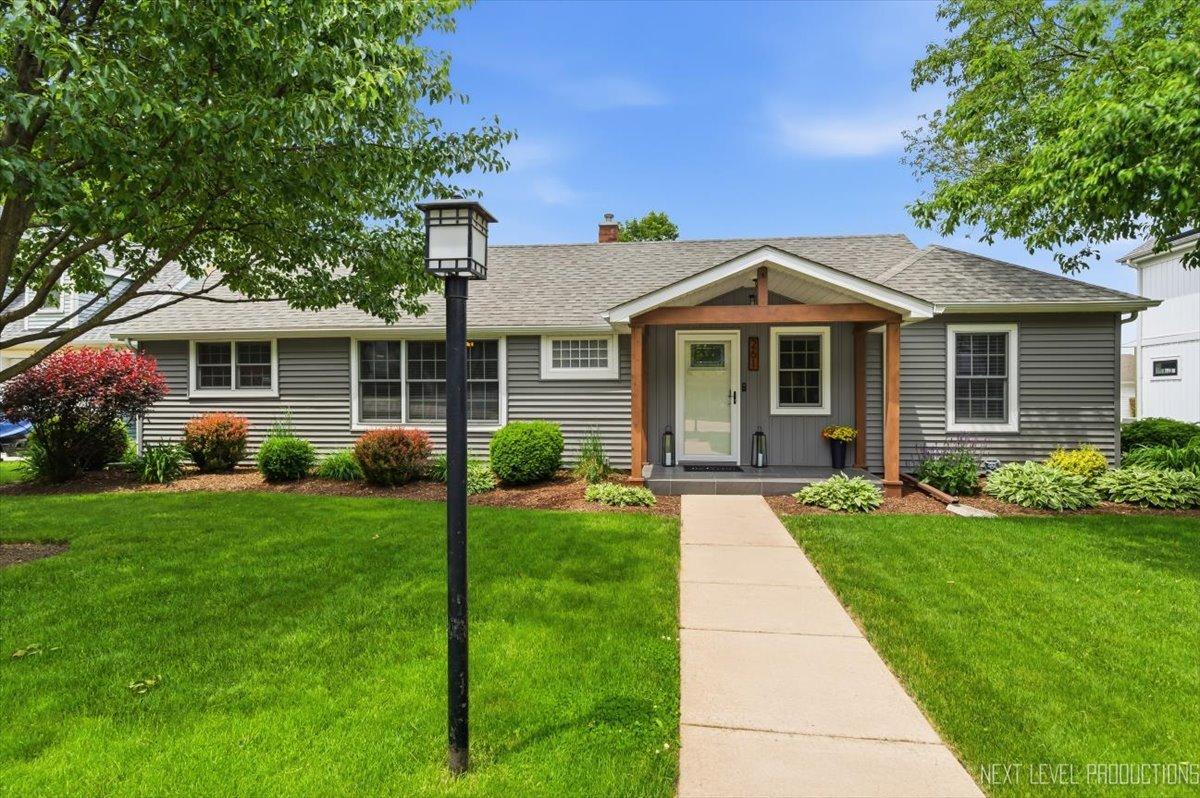 261 Main St., Oswego, IL 60543
