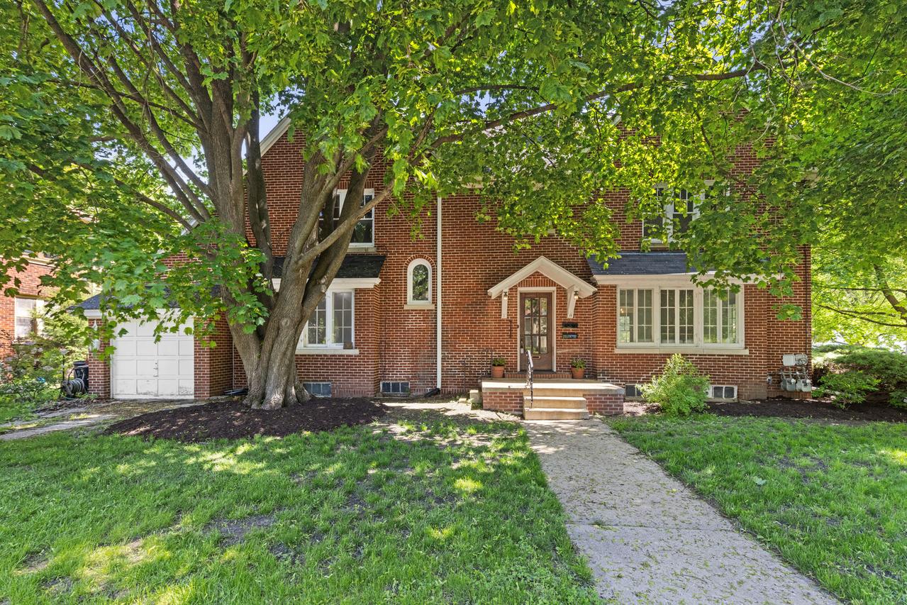 1206 Harlem Blvd., Rockford, IL 61103
