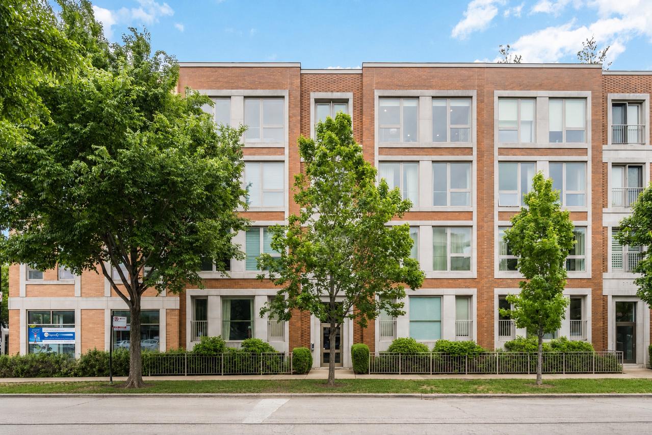 2755 N Lakewood Ave. #4S, Chicago, IL 60614
