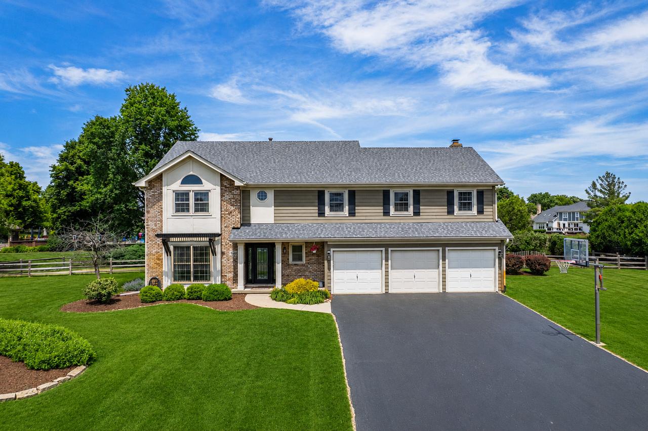24146 Brancaster Dr., Naperville, IL 60564