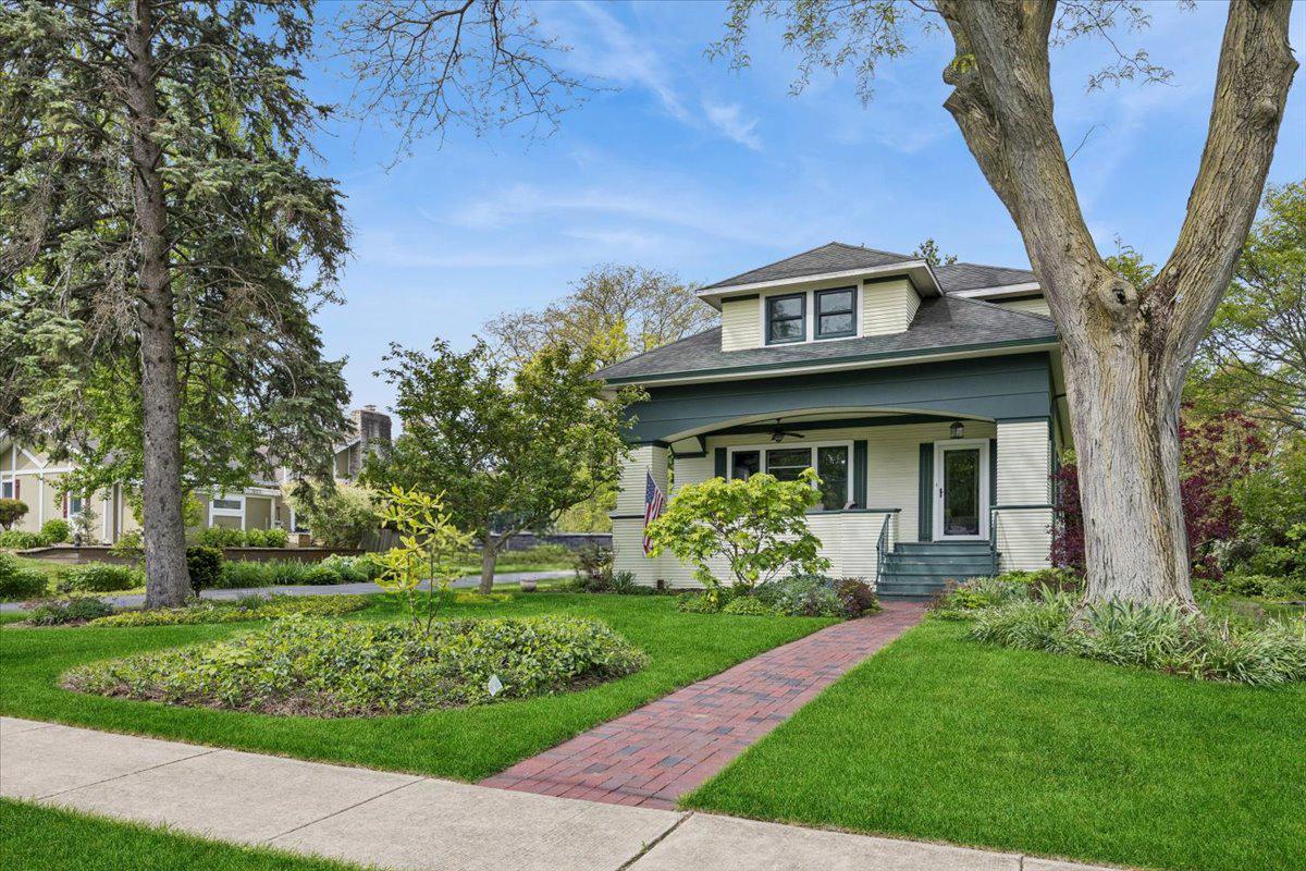 256 Center Rd., Frankfort, IL 60423