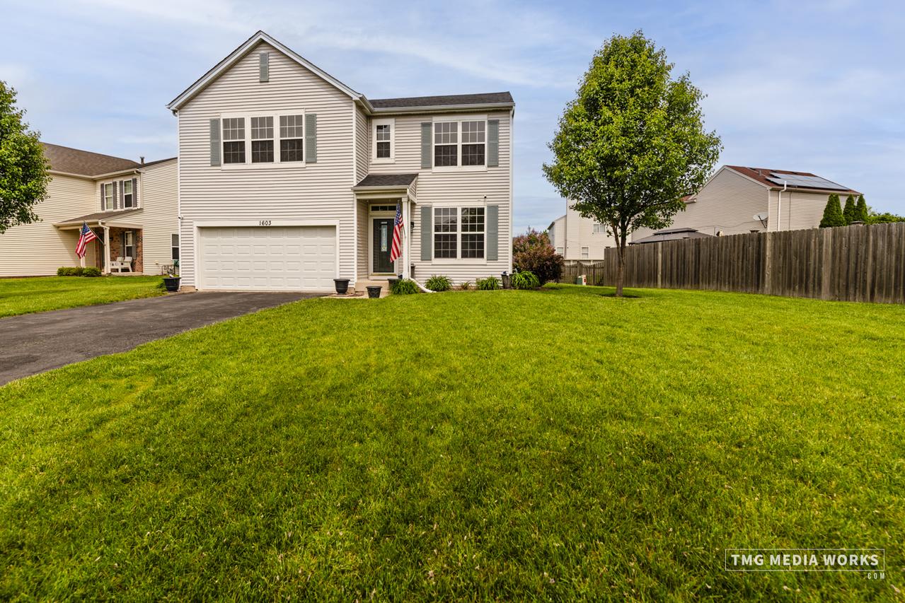 1603 Hawthorne Ridge Dr., Plainfield, IL 60586
