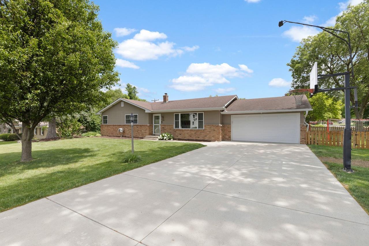 2103 Delcy Dr., Rockford, IL 61107