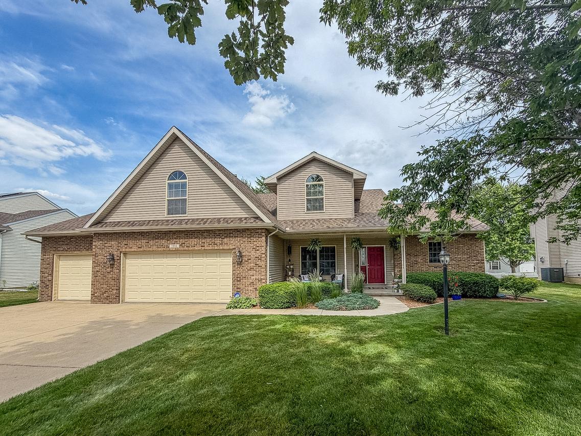 3906 Turnberry Dr., Champaign, IL 61822
