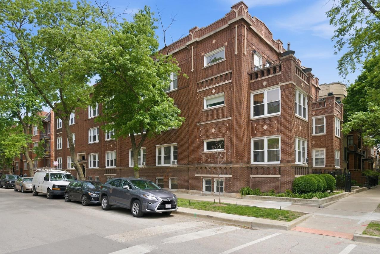 3503 N Lakewood Ave. #2, Chicago, IL 60657