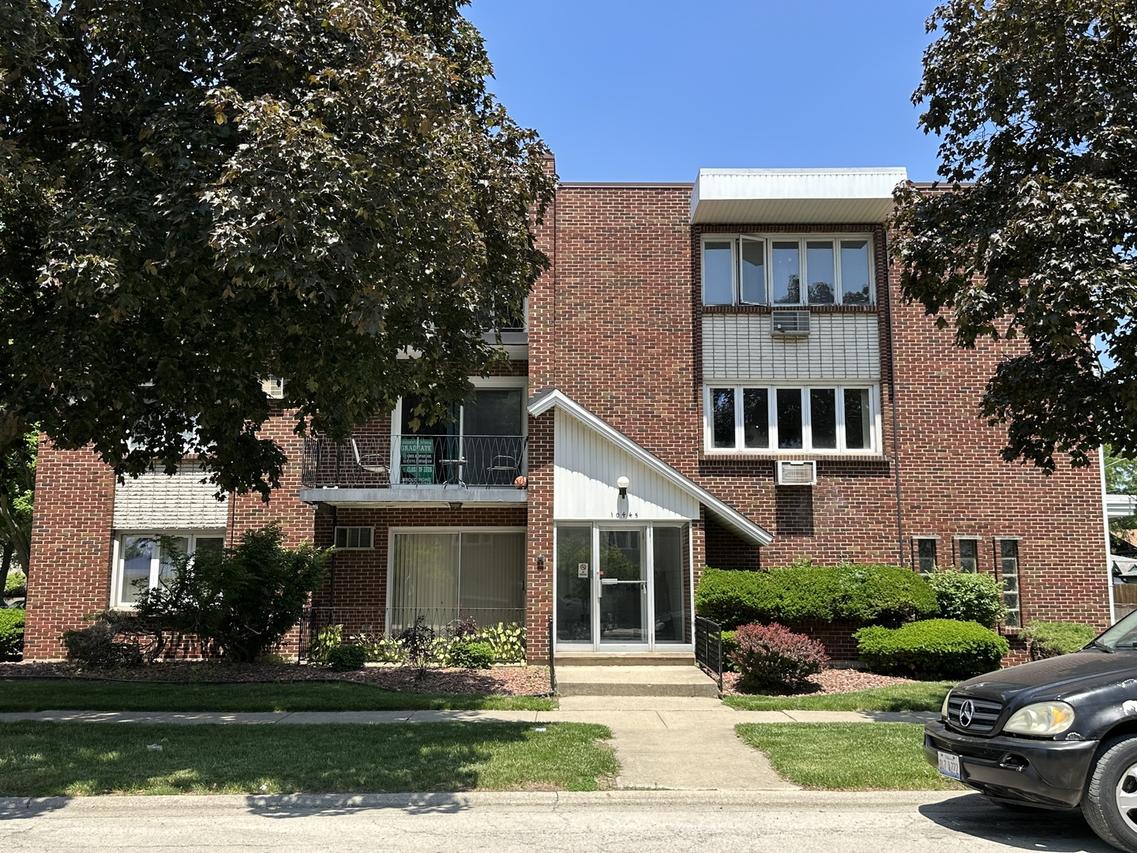 10445 S Keating Ave. #2B, Oak Lawn, IL 60453
