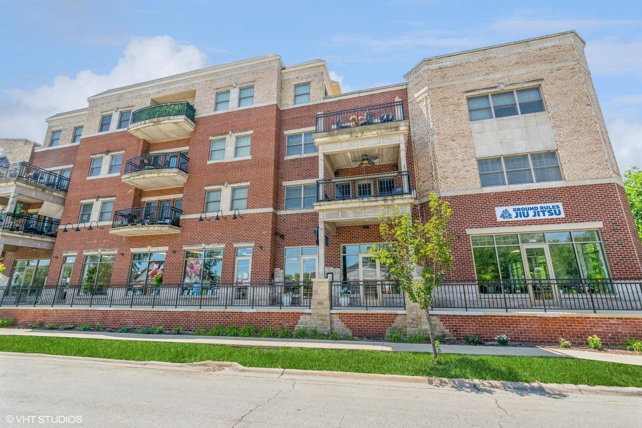 17200 Oak Park Ave. #304, Tinley Park, IL 60477