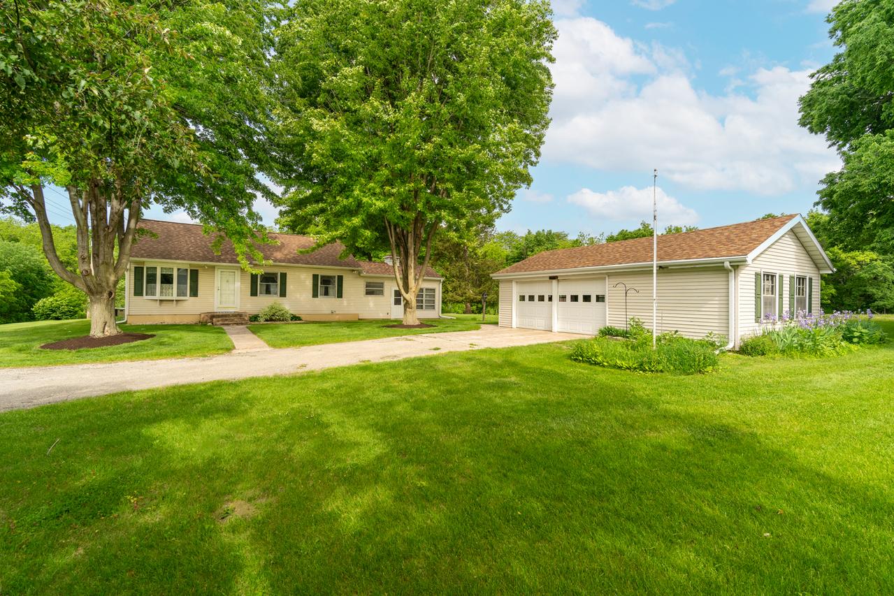 698 N 2853rd Rd., Lasalle, IL 61301