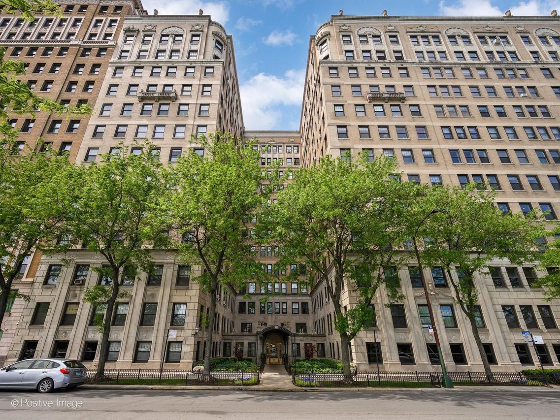 3520 N Lake Shore Dr. #6N, Chicago, IL 60657