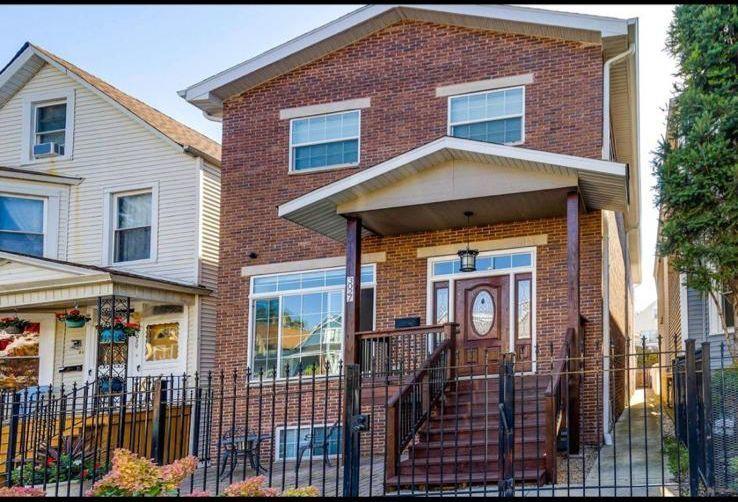 3027 N Allen Ave., Chicago, IL 60618
