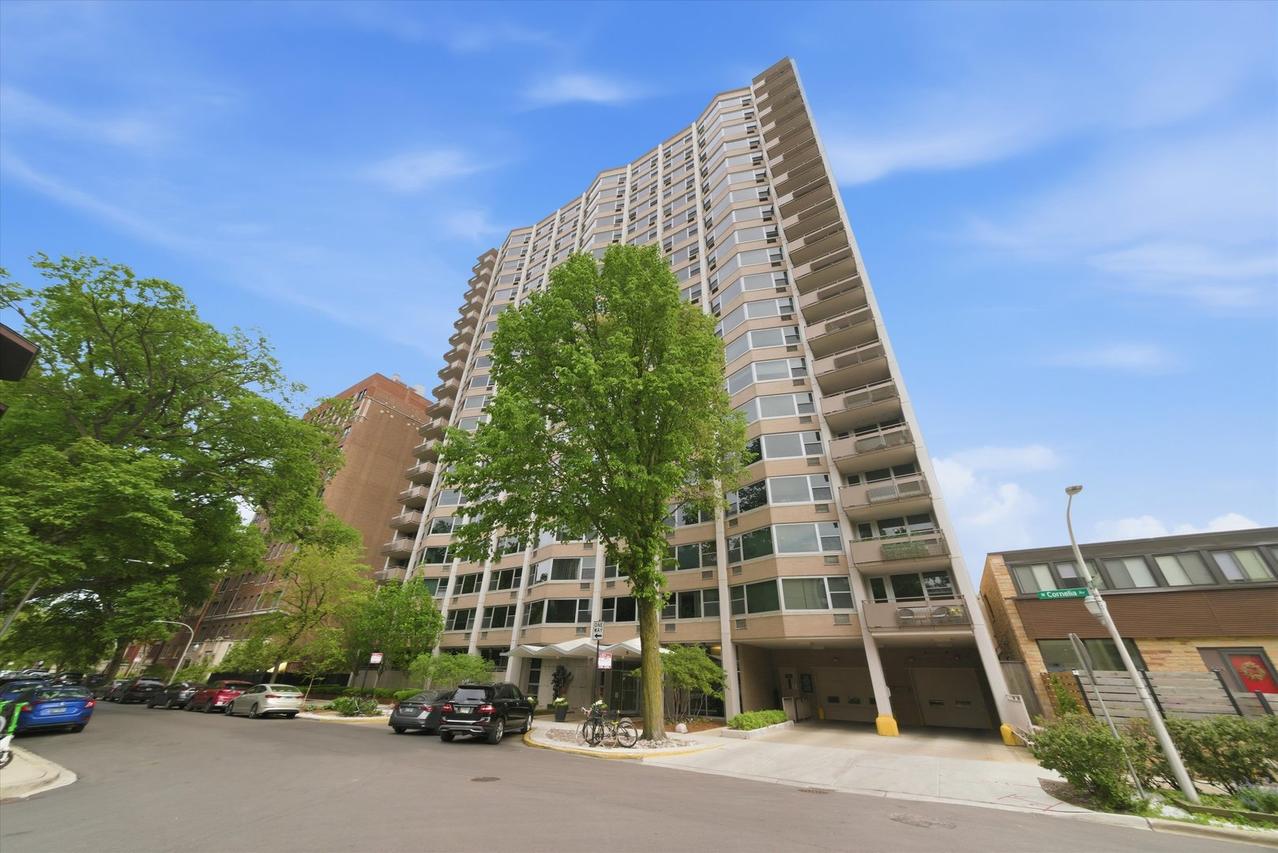 555 W Cornelia Ave. #1401, Chicago, IL 60657