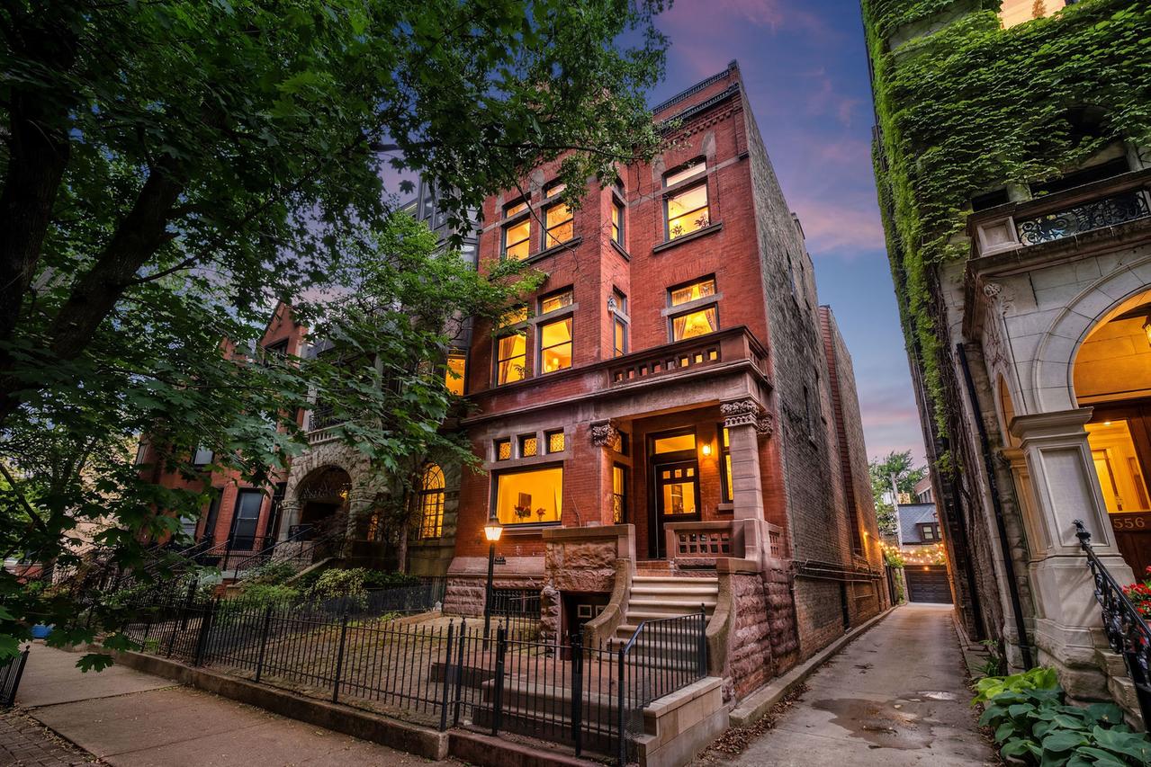 560 W Arlington Pl., Chicago, IL 60614