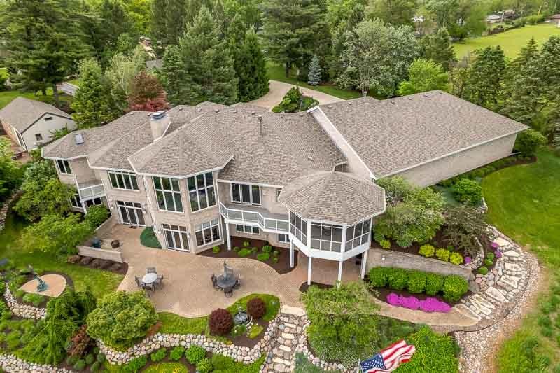 111 Sycamore Ln., Machesney Park, IL 61115