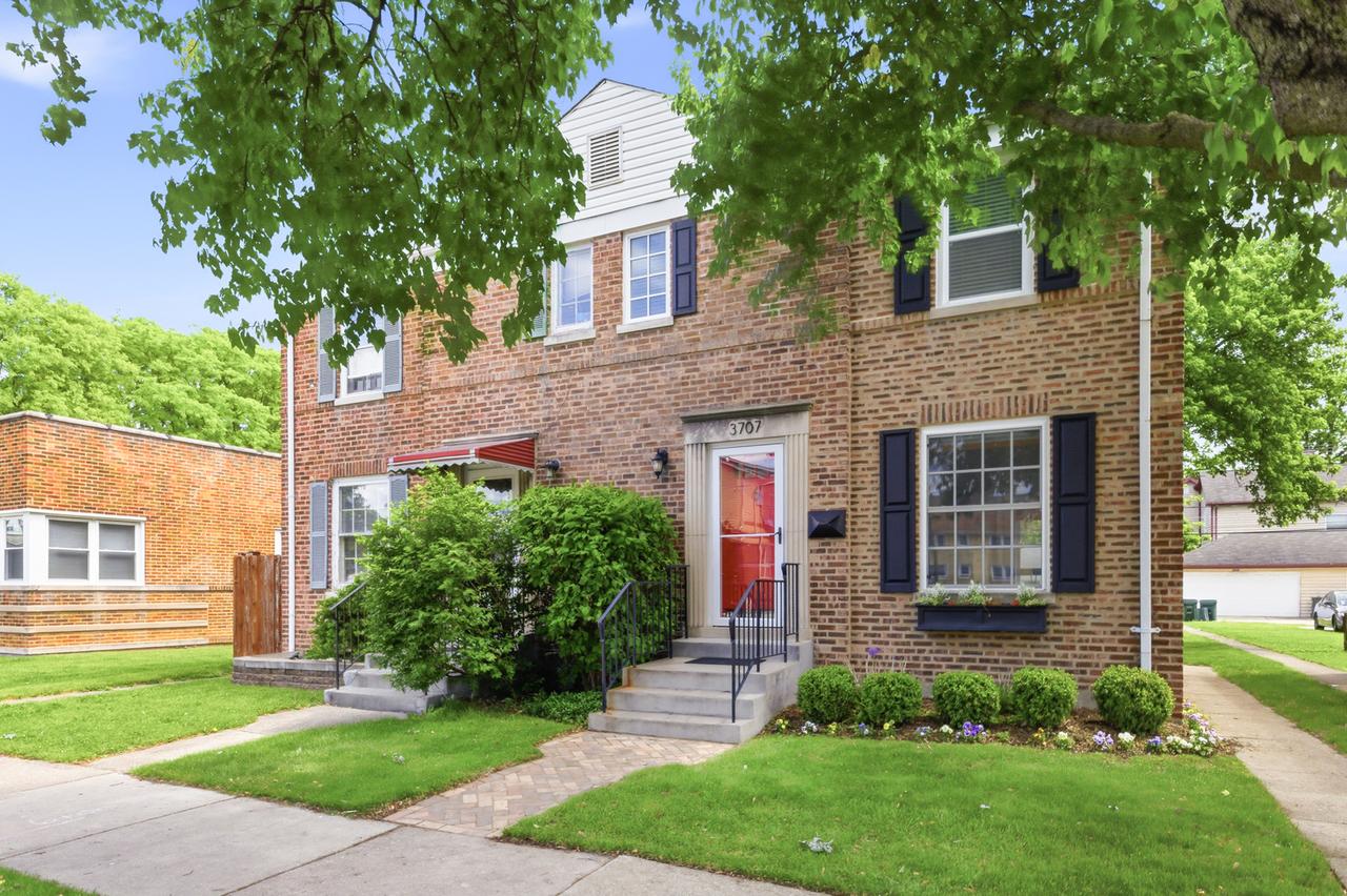 3707 Prairie Ave., Brookfield, IL 60513