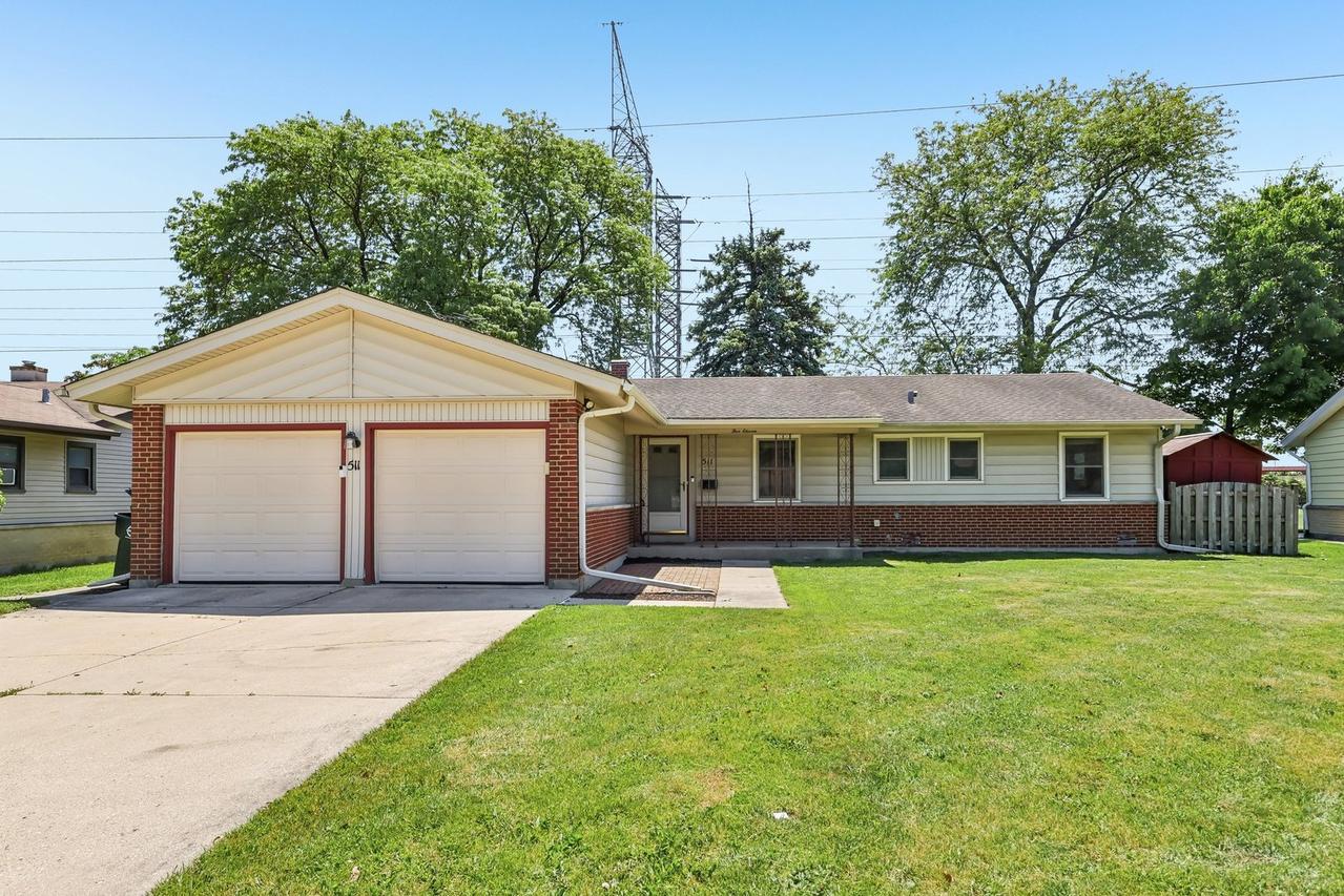 511 Walnut Ln., Elk Grove Village, IL 60007