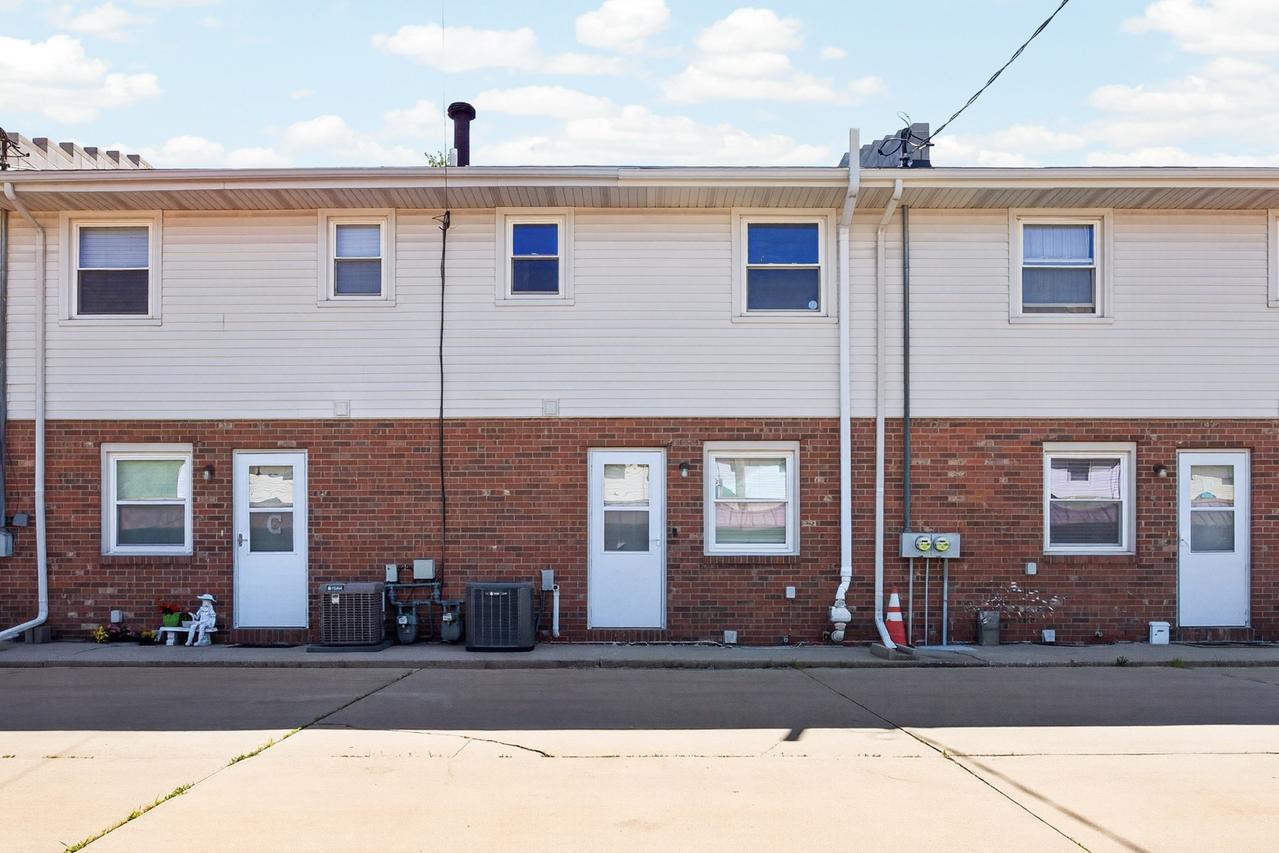 105 E Lincoln St. #D, Normal, IL 61761