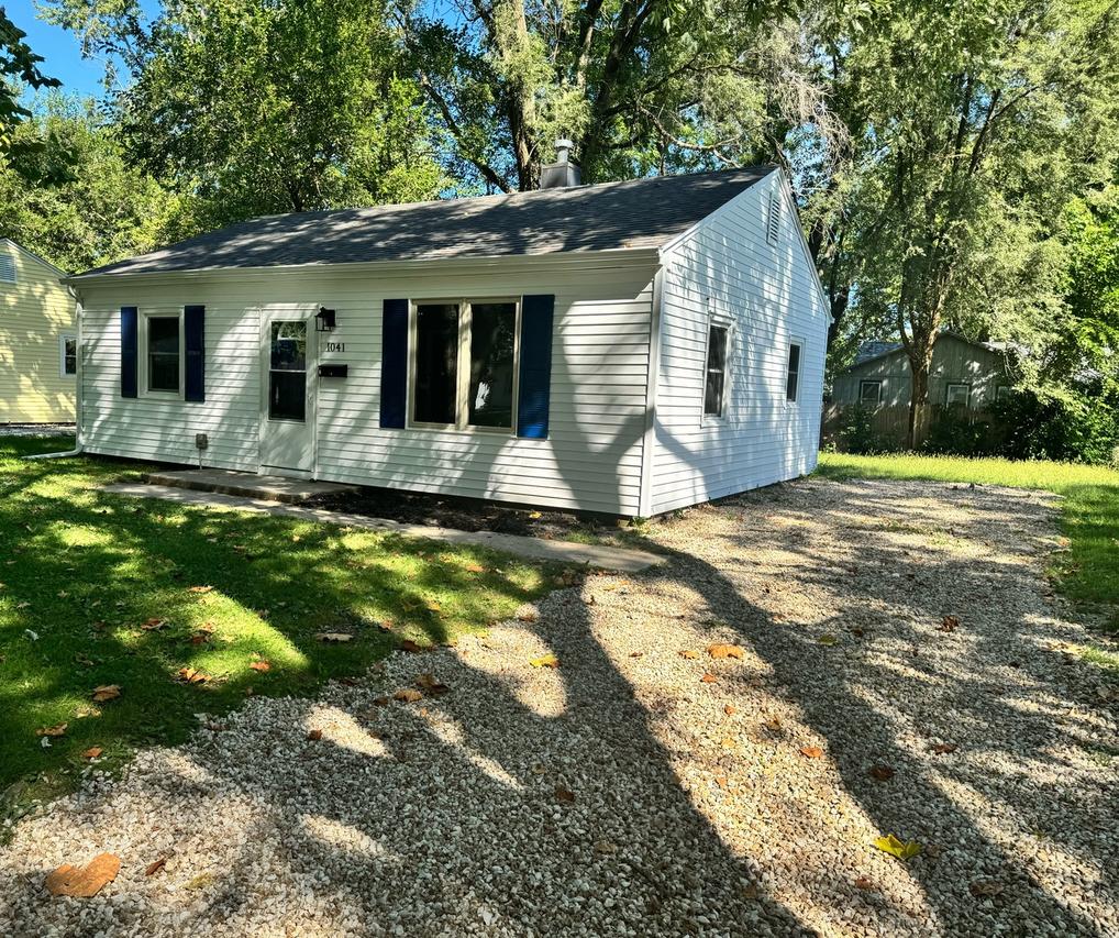 1041 Eastview Dr., Rantoul, IL 61866