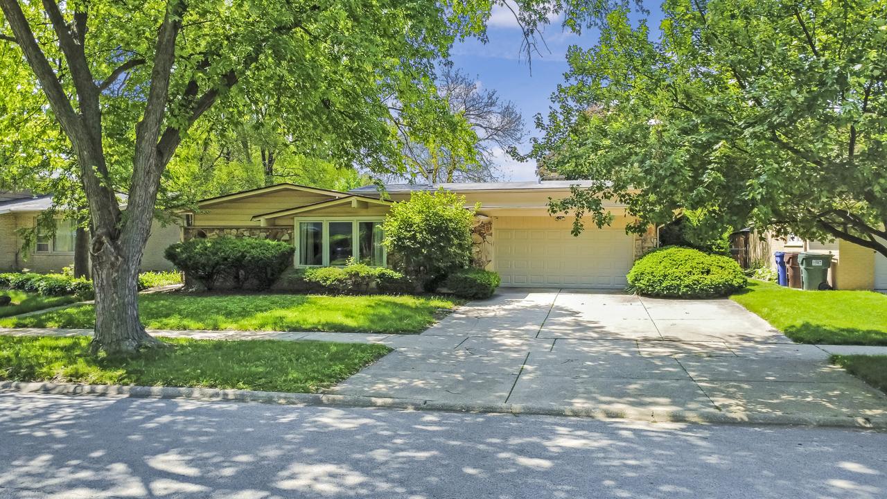 1028 W Ohio St., Glenwood, IL 60425