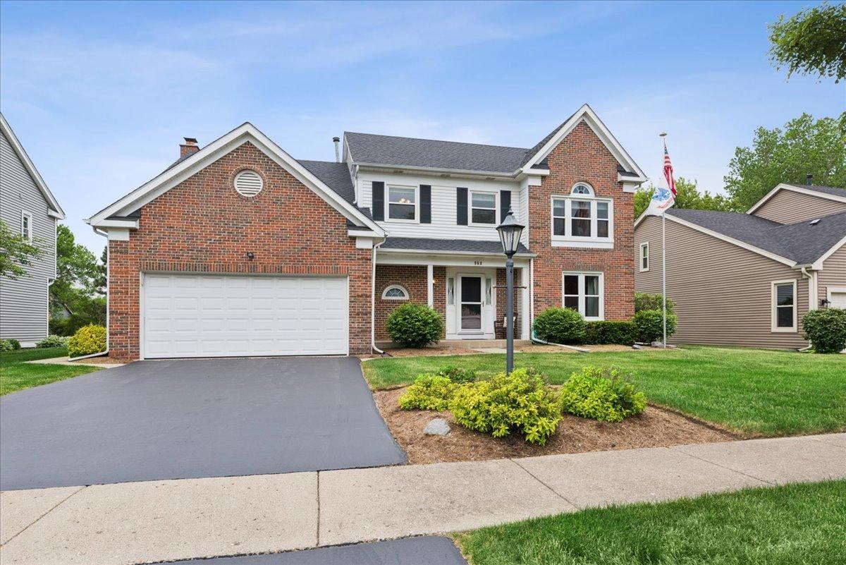 968 Milford St., Cary, IL 60013