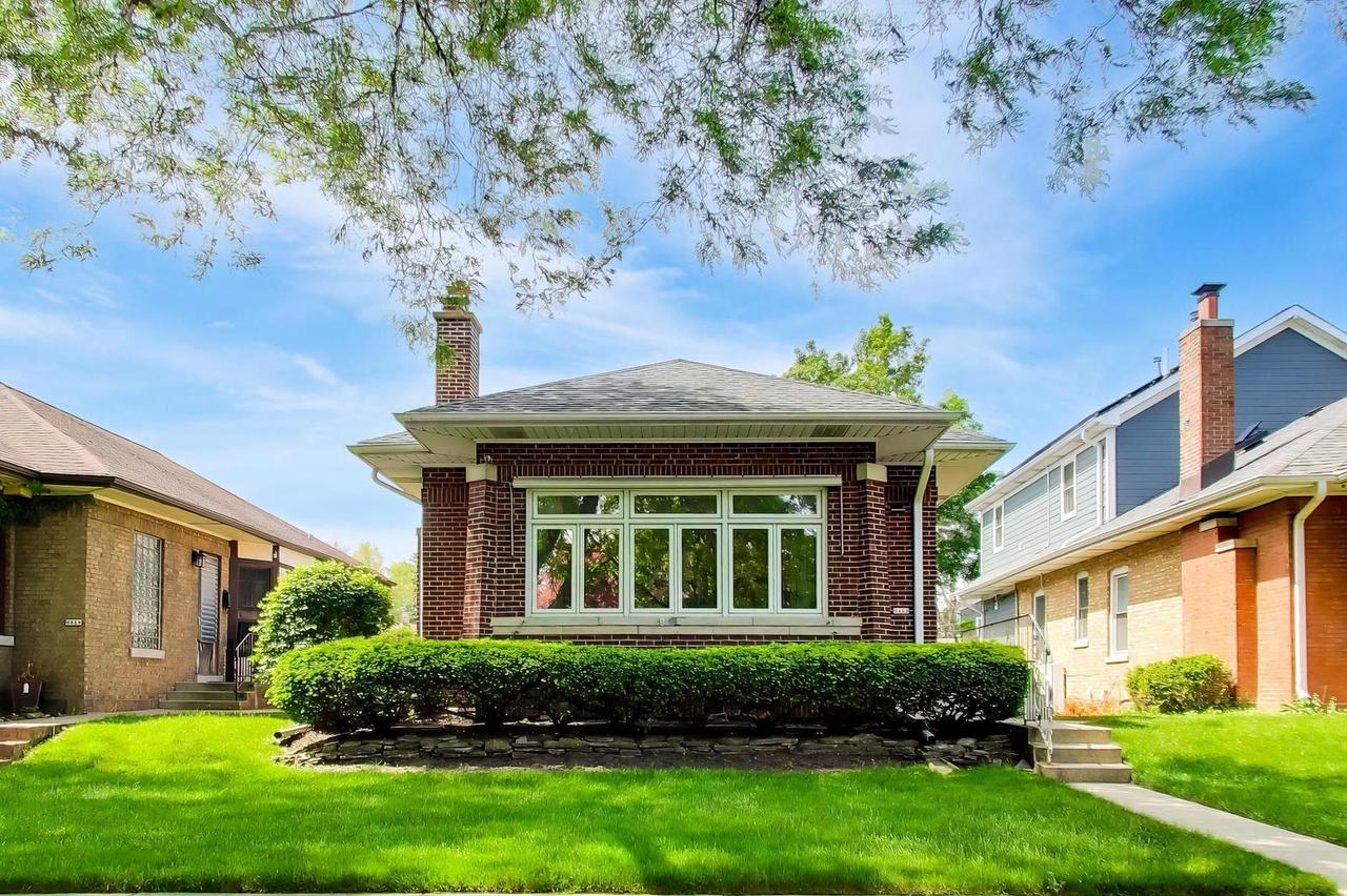 6122 N Newburg Ave., Chicago, IL 60631