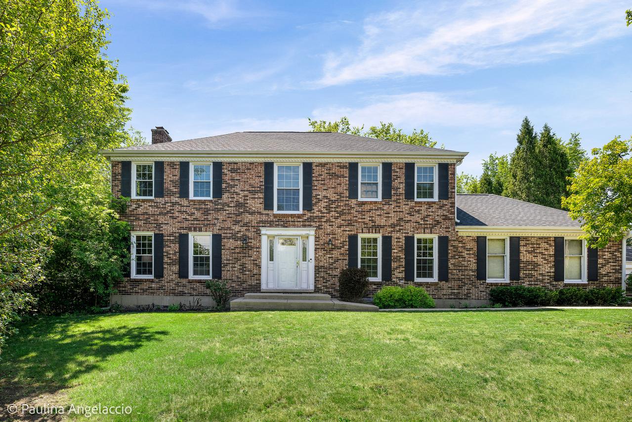 521 N Ela Rd., Barrington, IL 60010