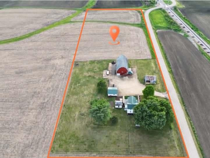 15331 W Harper Rd., Forreston, IL 61030