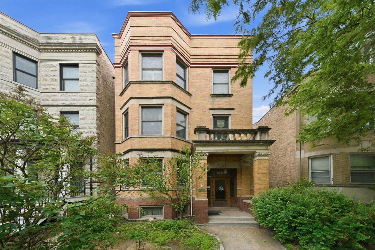 1341 W Eddy St., Chicago, IL 60657