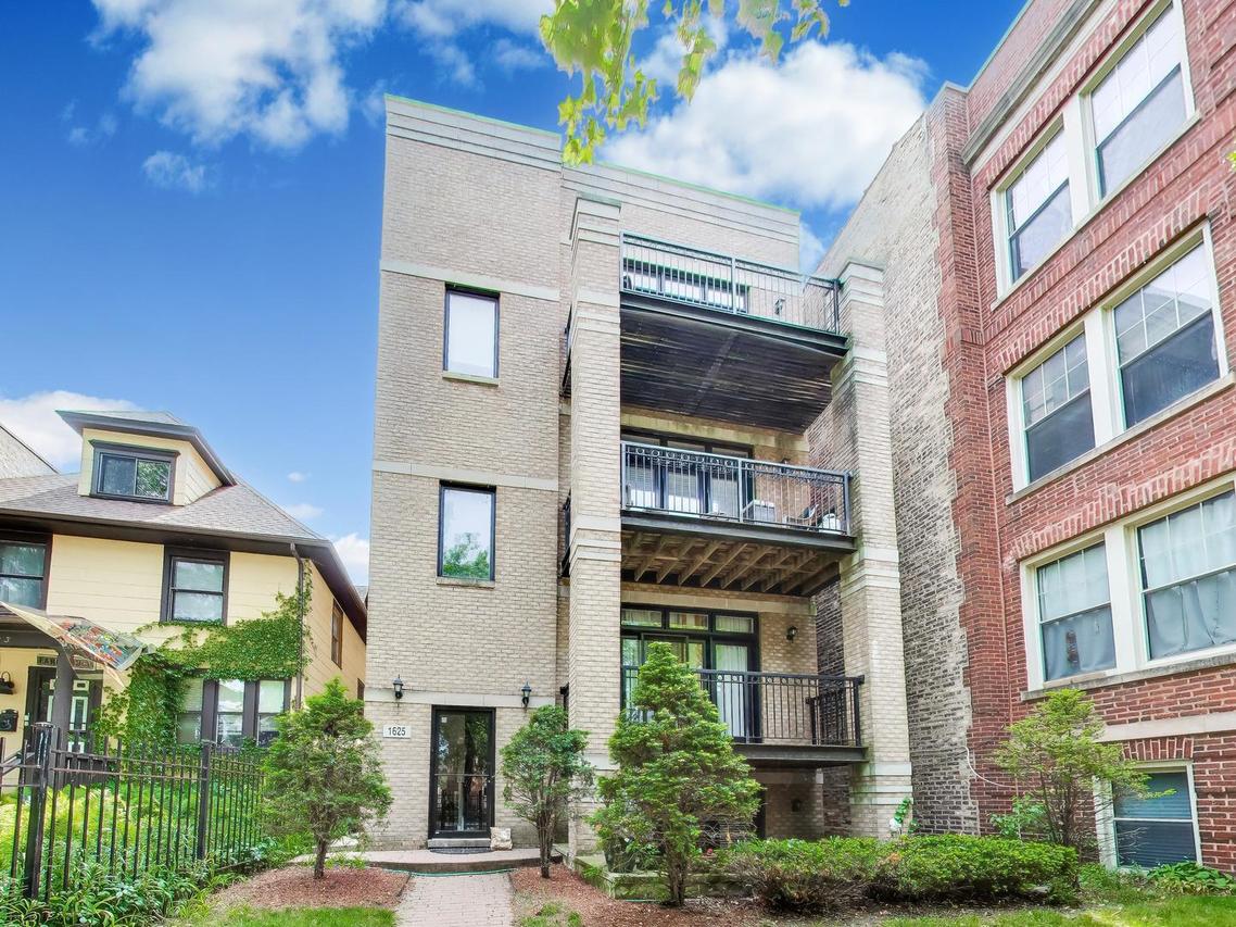 1625 W Estes Ave. #C, Chicago, IL 60626