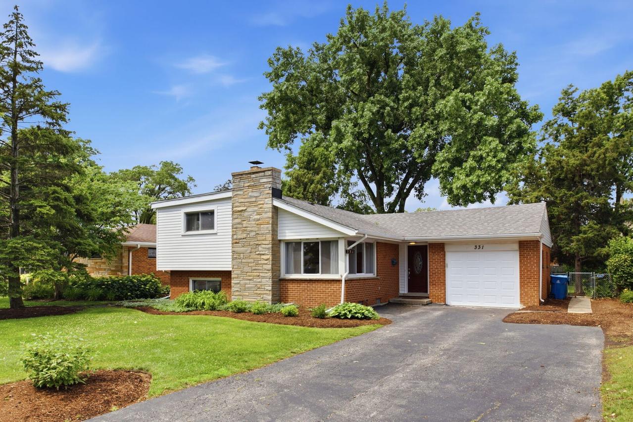 331 E Huntington Ave., Elmhurst, IL 60126