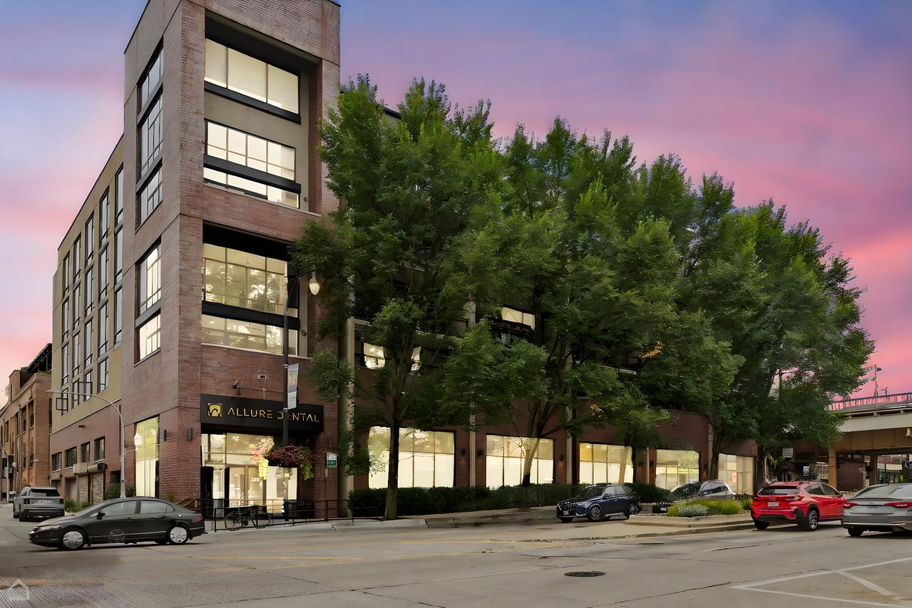 3946 N Ravenswood Ave. #603, Chicago, IL 60613